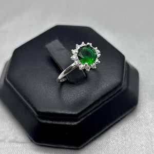 #AD110 - Anillo Flor Con Zirconia Plata - B09/2.1
