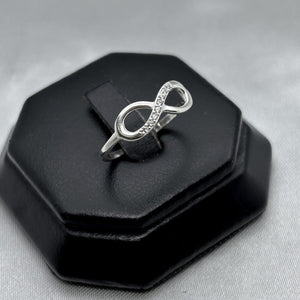#AD265 - Anillo Infinito Con Zirconias Plata - A09/1.5