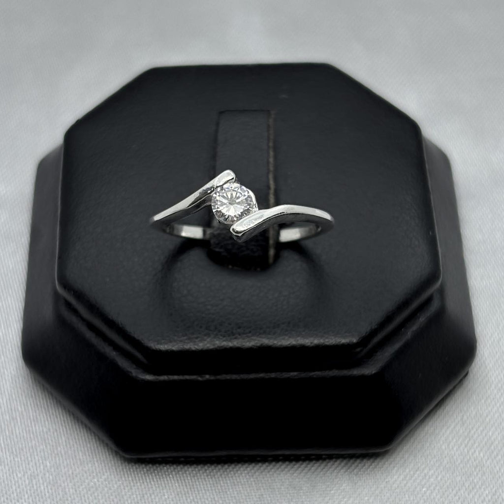 #AD217 - Anillo Con Zirconia Plata - A08/1.8