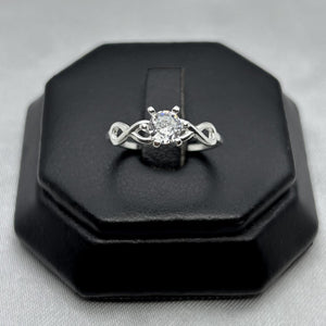 #AD198 - Anillo Cruzado Con Zirconia Plata - A08/1.5