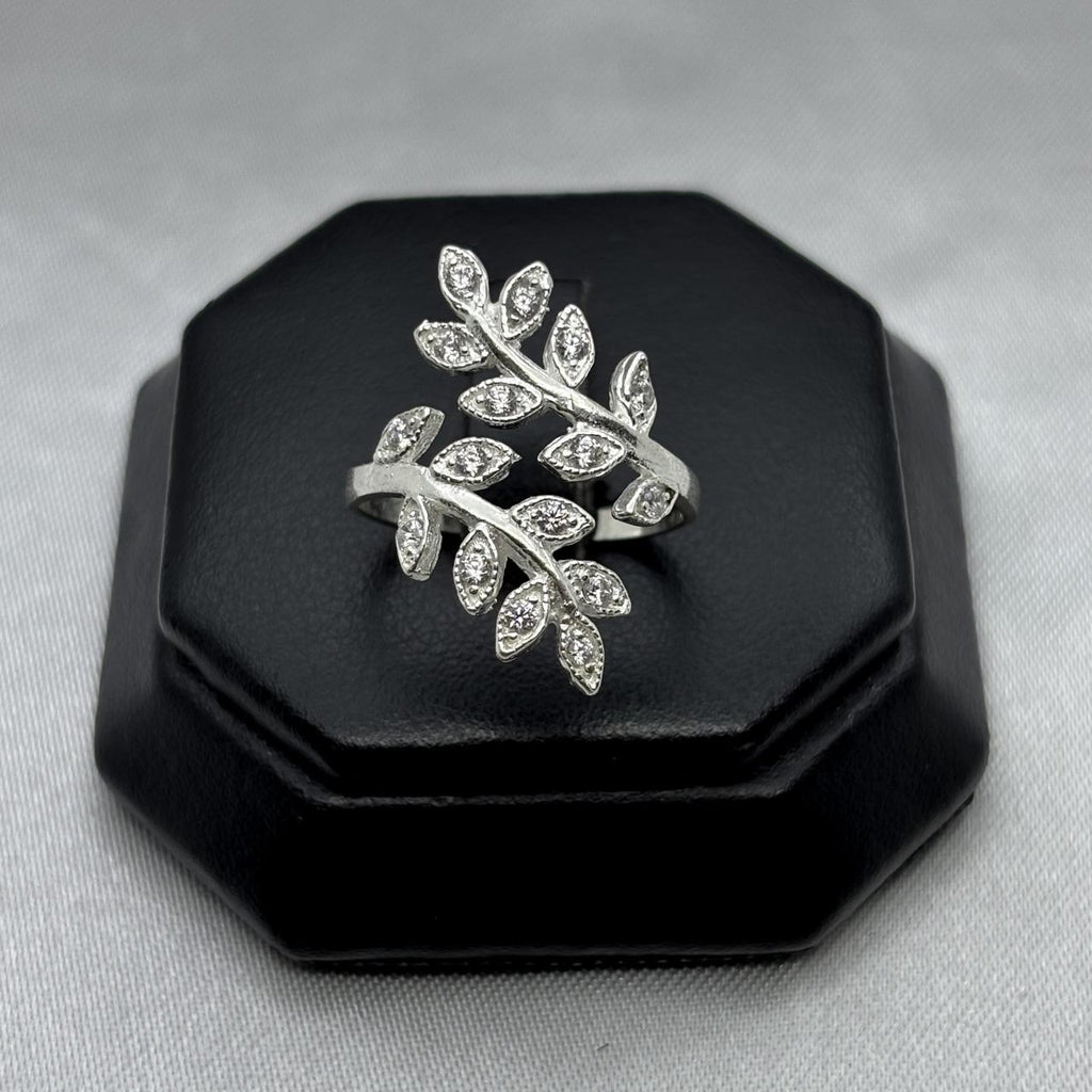 #AD179 - Anillo Ajustable Rama Rowan Con Zirconia Plata - A09/3.2