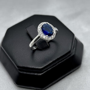 #AD202 - Anillo Elegante Con Zirconia Plata - A09/2.5