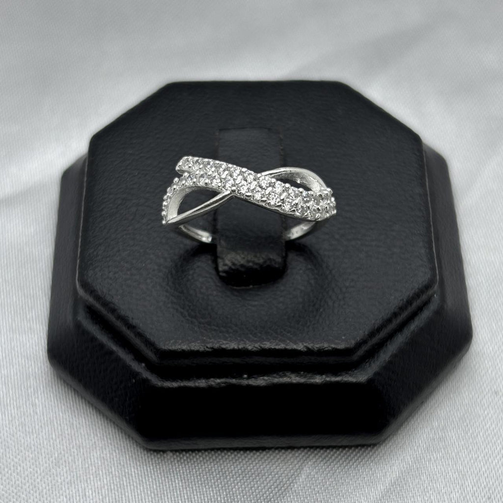 #AD233 - Anillo Infinito Con Zirconias Plata - A09/2.2