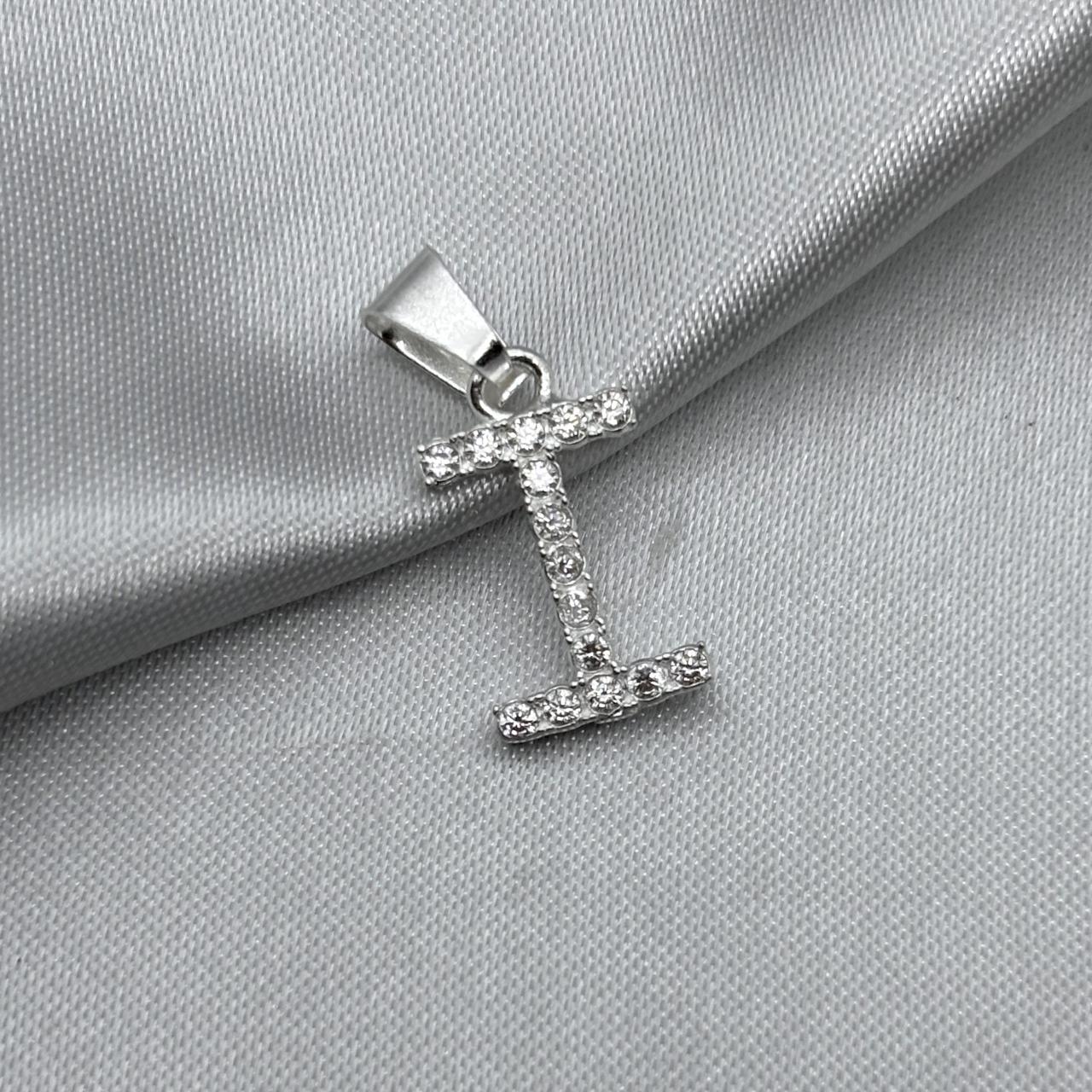 #D459 - Dije Letra Con Zirconia Plata - B09/1.3