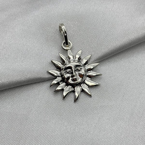 #D203 - Dije Sol Plata Pavonada - A13/4.6