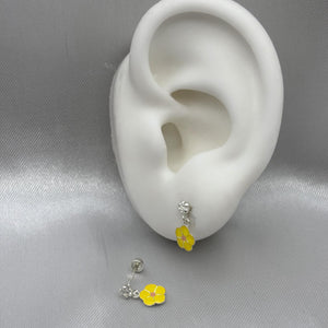 #BR281 - Broquel Flor Esmaltada Con Zirconia Plata - F41