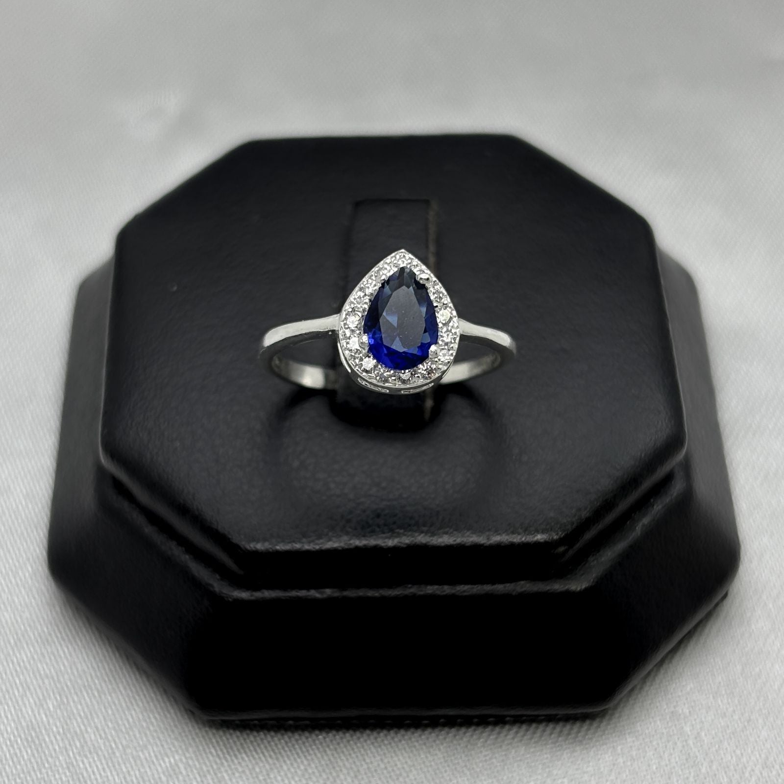 #AD464 - Anillo Gota Con Zirconia Plata - A09/1.5