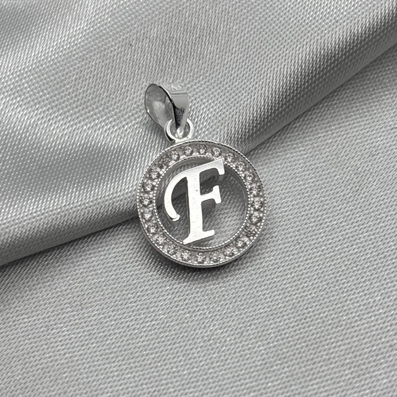 #D495 - Dije Circular De Letra Con Zirconia Plata - ZC2.2
