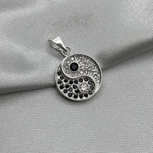 #D479 - Dije Yin Y Yang Con Zirconia Dos Colores Plata - ZC2.7