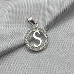 #D495 - Dije Circular De Letra Con Zirconia Plata - ZC2.2