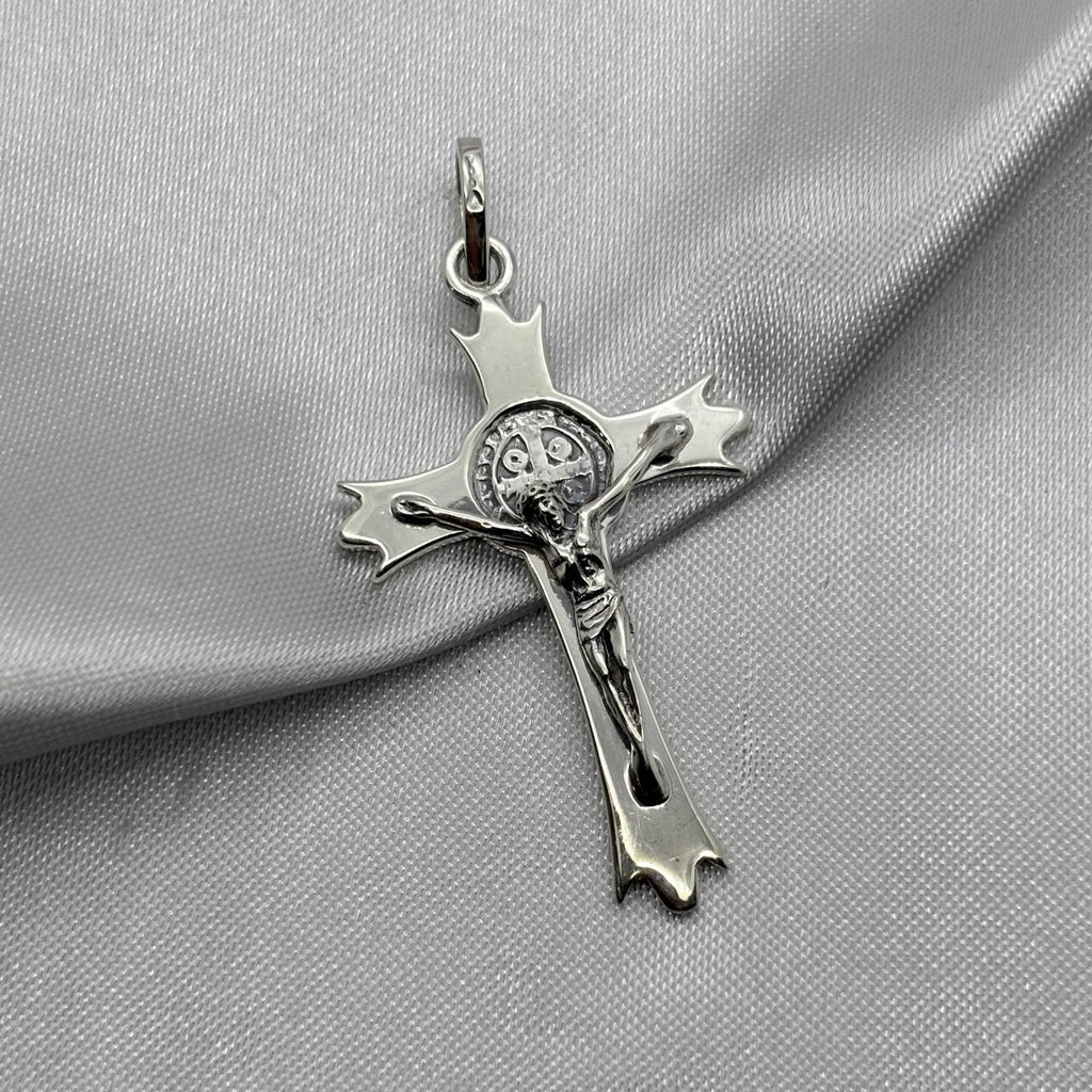 #D132 - Dije Crucifico Cruz Gótica Plata Pavonada - A13/5.2