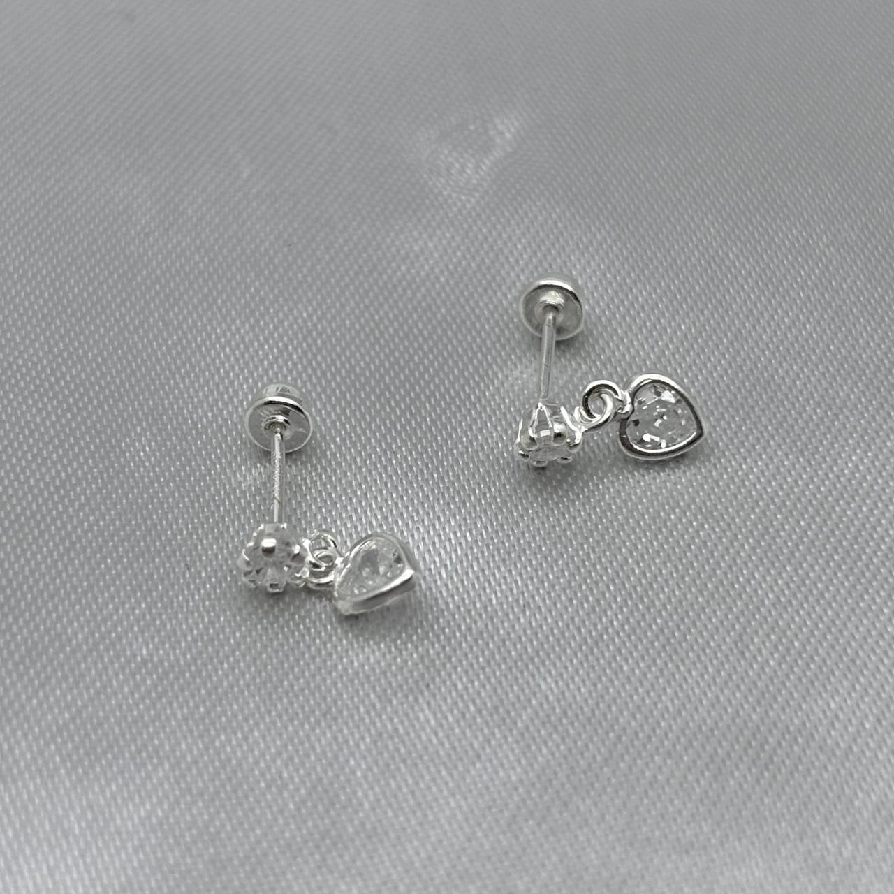 #BR276 - Broquel Corazón Con Zirconia Plata - F45