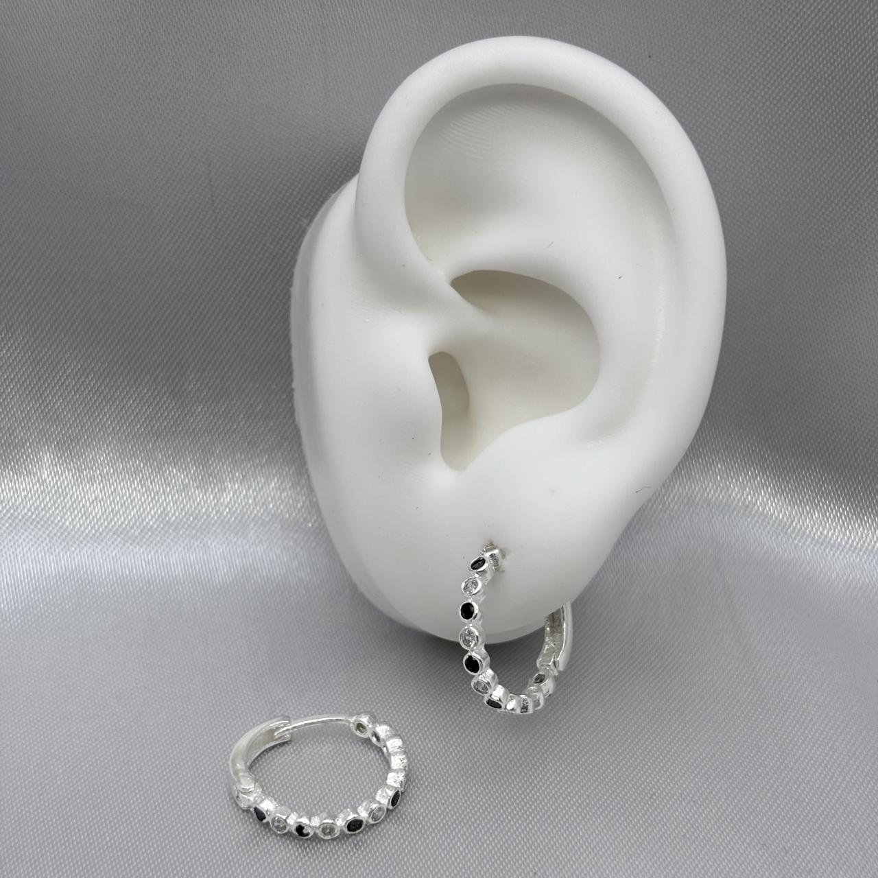 #H201 - Huggie Circular Con Piedra Zirconia Plata - B08/2.6