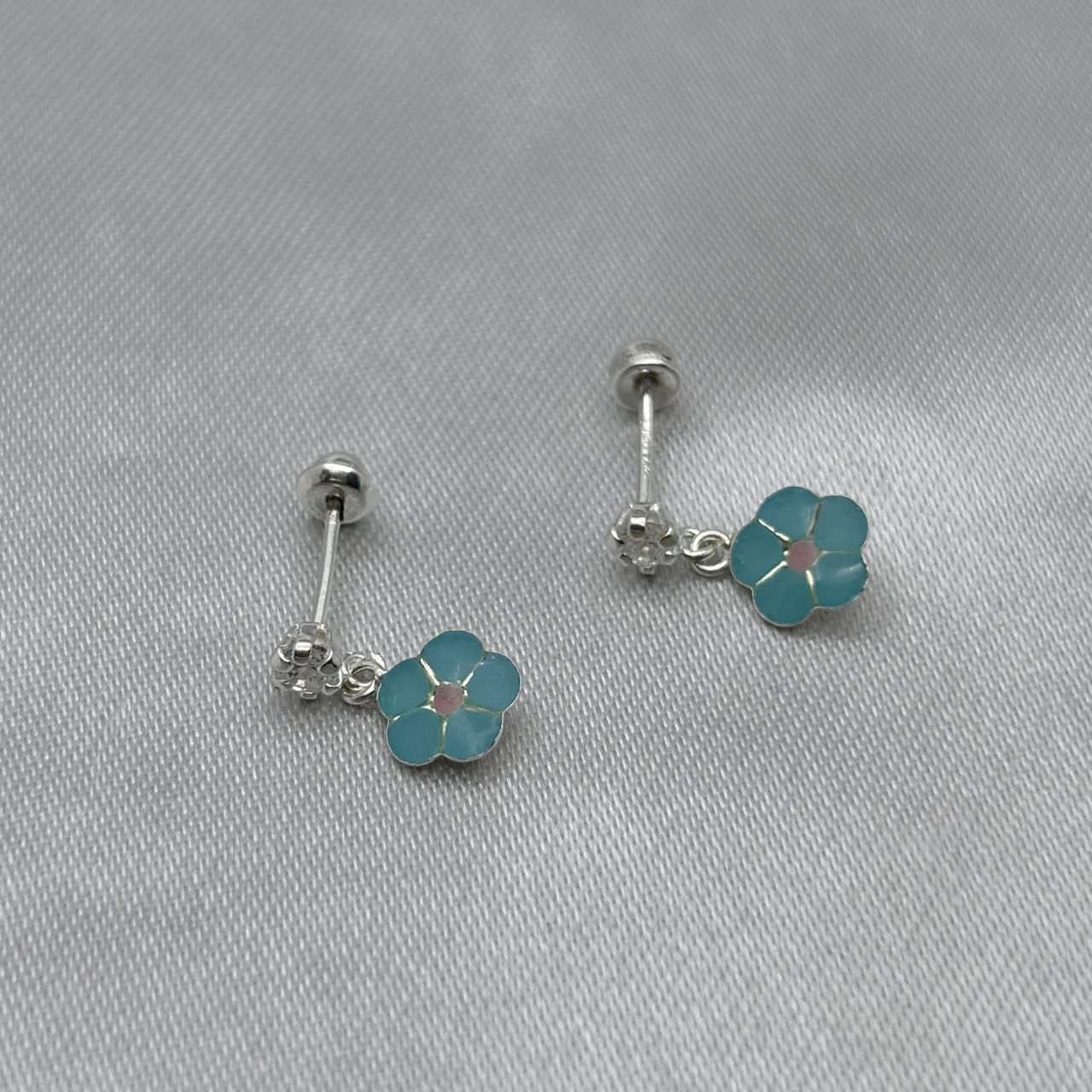 #BR281 - Broquel Flor Esmaltada Con Zirconia Plata - F41