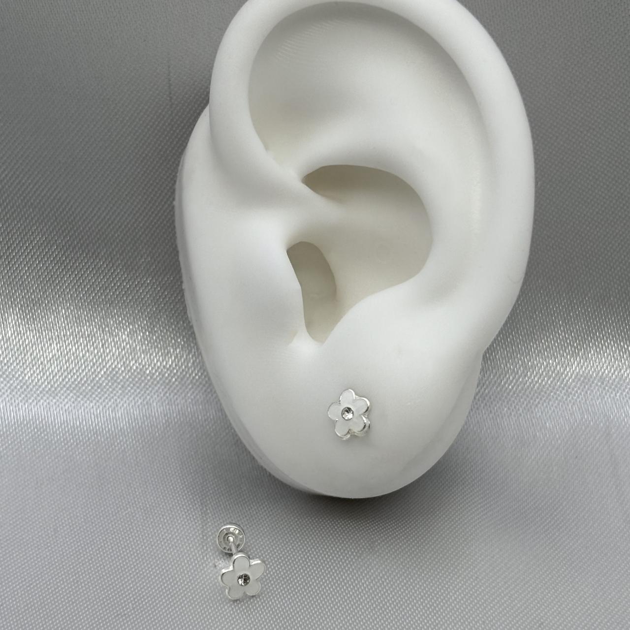 #BR312 - Broquel Flor Esmaltada Con Piedra Zirconia Plata - F34/