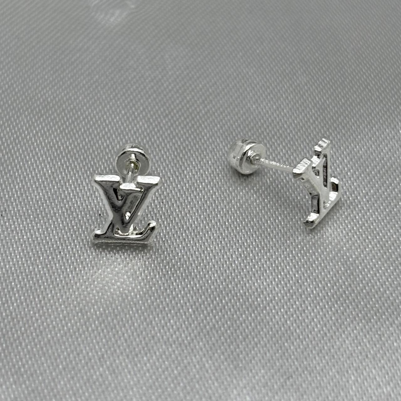 #BR320 - Broquel Tipo Louis Vuitton Plata
