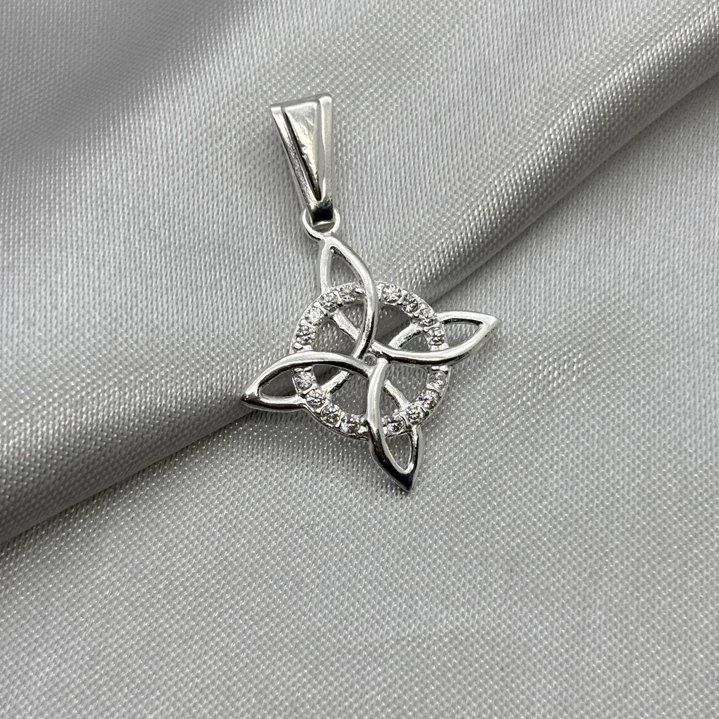 #D620 - Dije Nudo De Bruja Con Ziroconia Plata - A09/1.7