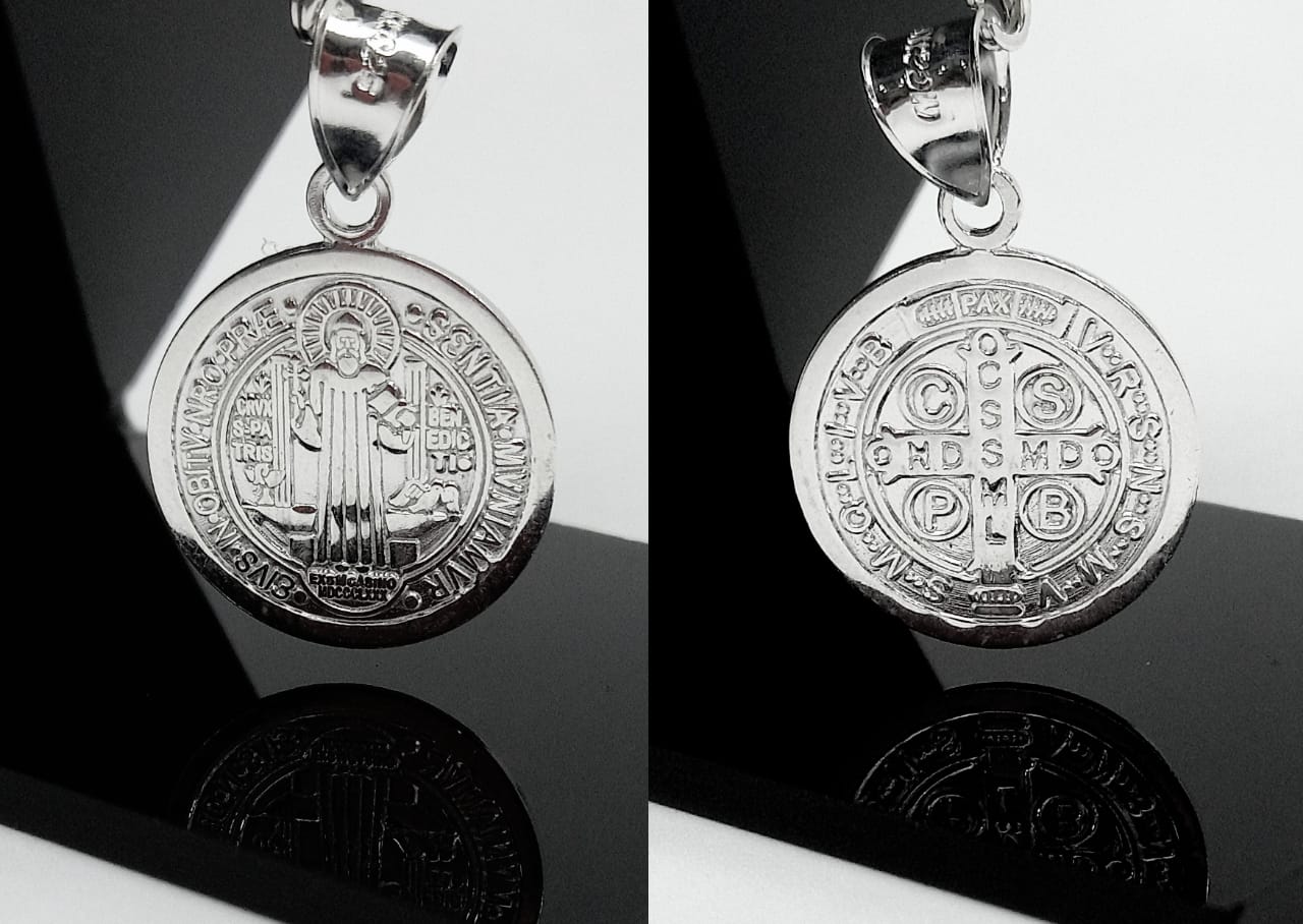 #D173 - Dije/Medalla De San Benito Plata - CE10.8
