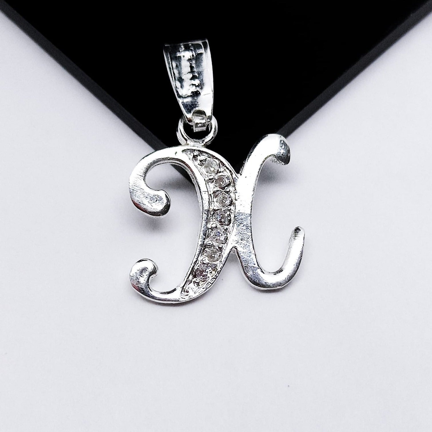 #D116 - Dije De Letra Con Zirconia De Plata - B09/1.5