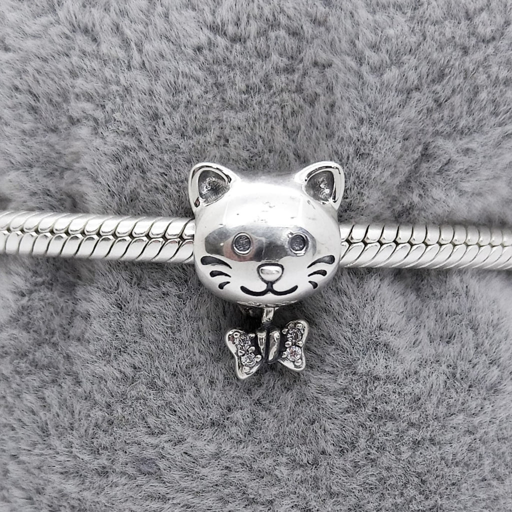 #PAN194 - Charm Gato con Moño Con Zirconia Plata - B11/2.6